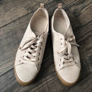 GAP Sneakers